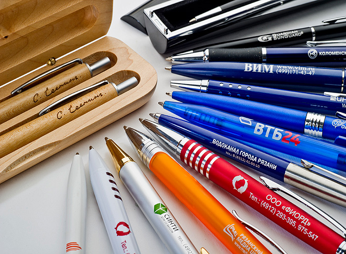 Pildspalvas un marķieri